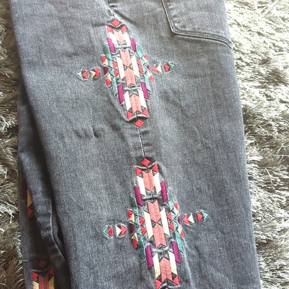BDG Highrise Cigarette Ankle Jeans in gray with embroidered tribal design - Picture 10 of 13